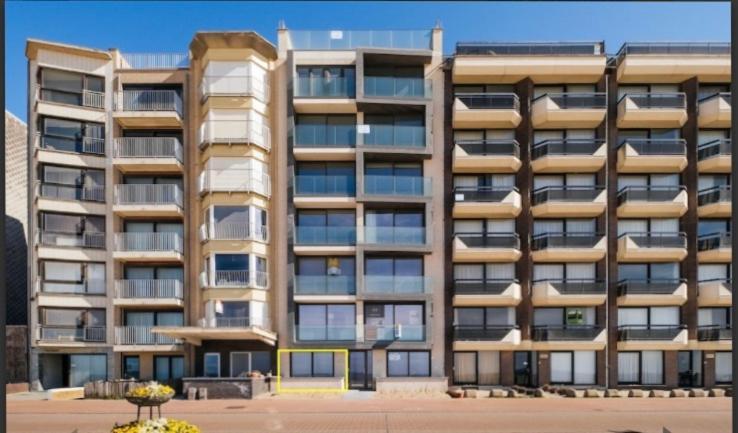 Zilverzand Aan Zee - Frontaal Zeezicht Koksijde Kültér fotó